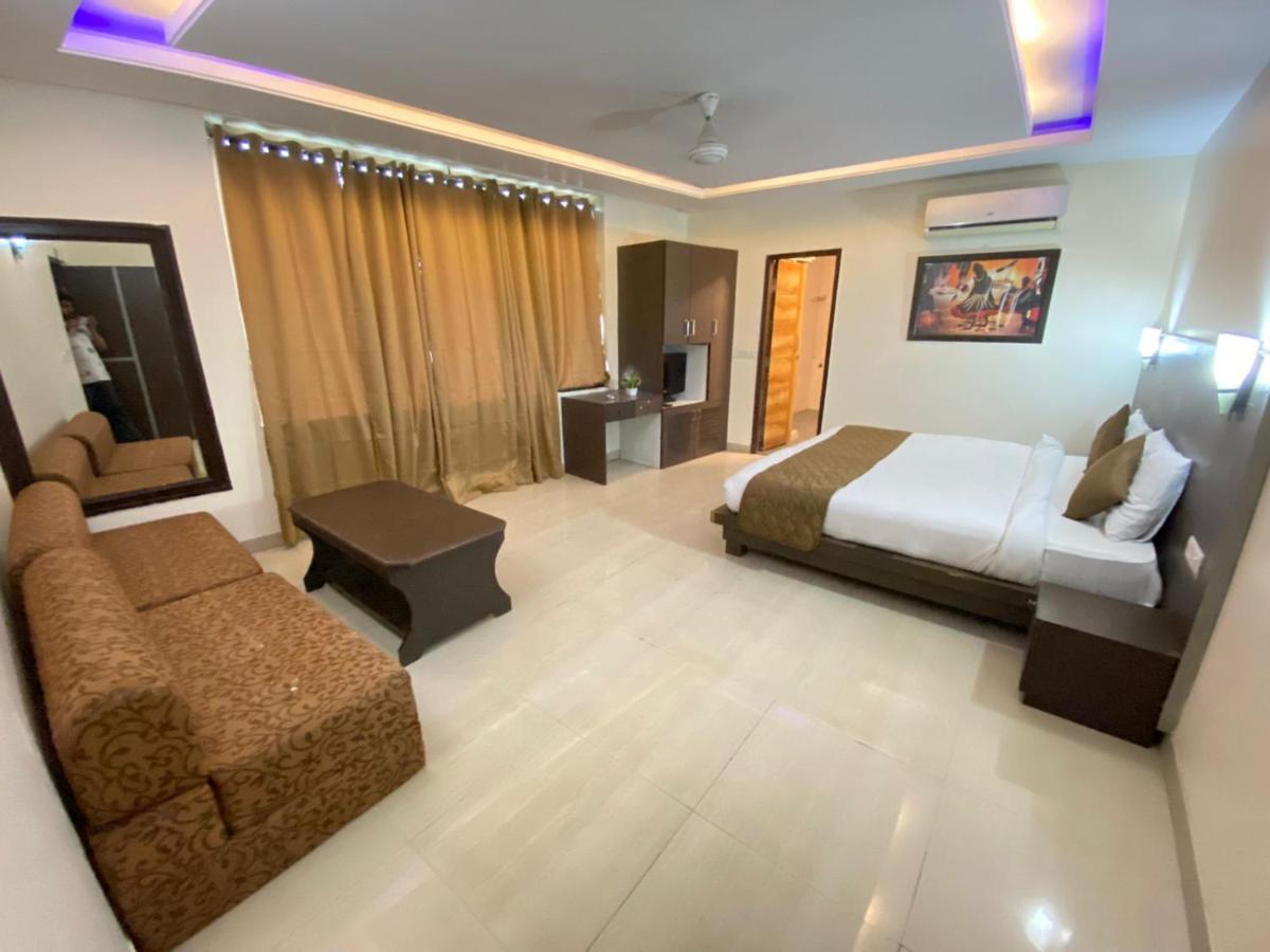 Airport Hotel Vishal Residency Nova Deli Exterior foto