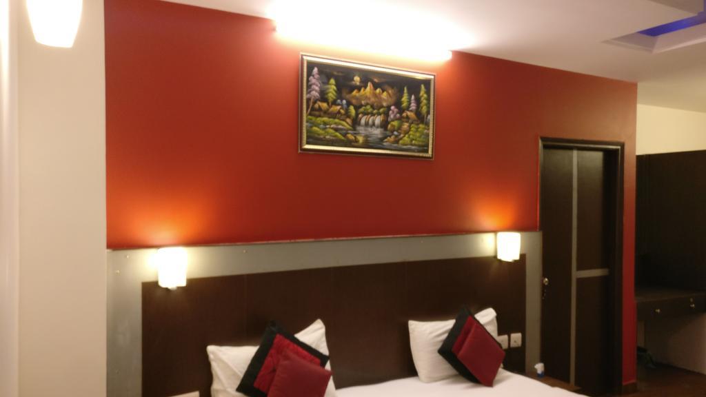 Airport Hotel Vishal Residency Nova Deli Exterior foto